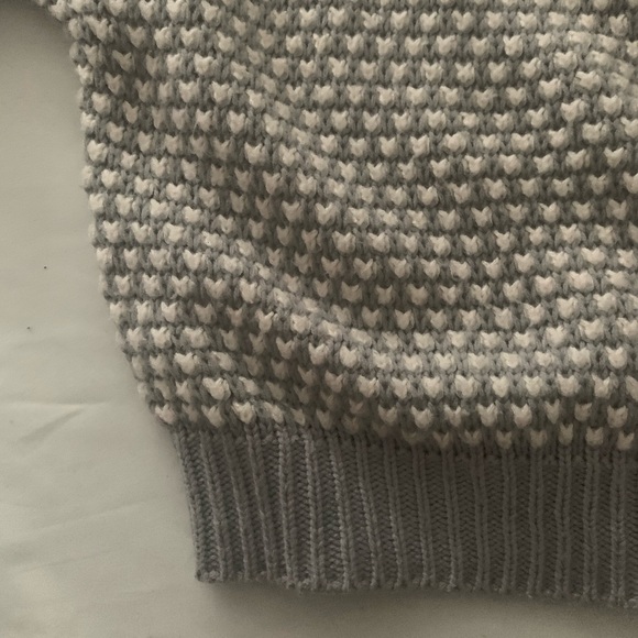 NWOT Adorable gray and white knit sweater - Picture 5 of 6
